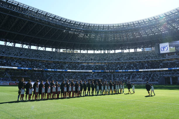 教练团队必 教练团队必