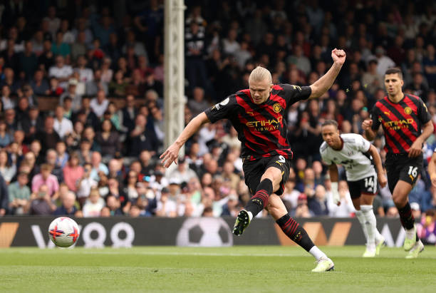 现出极强的 现出极强的